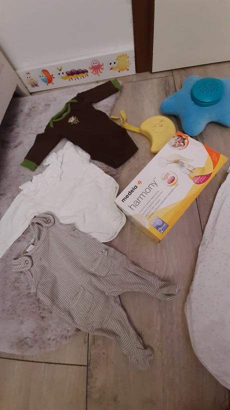 Odsávačka medela, spací vak, podložka babymoov,