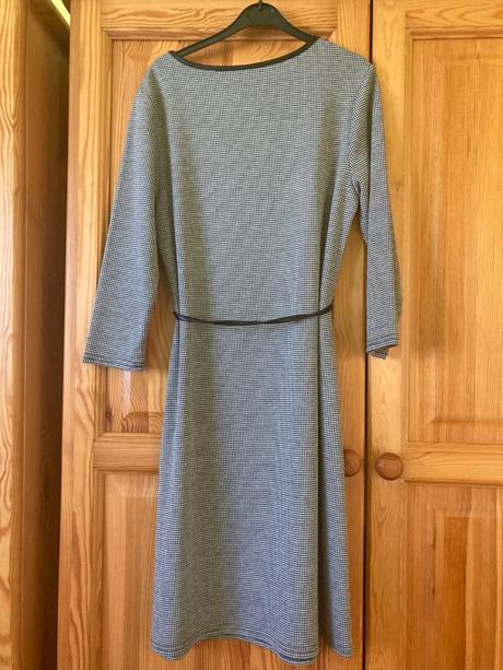 Dámske saty vel.s, s