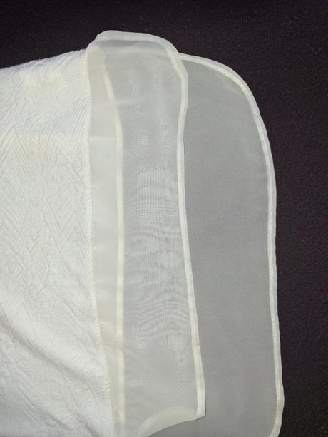 Dámska biela blúzka., s