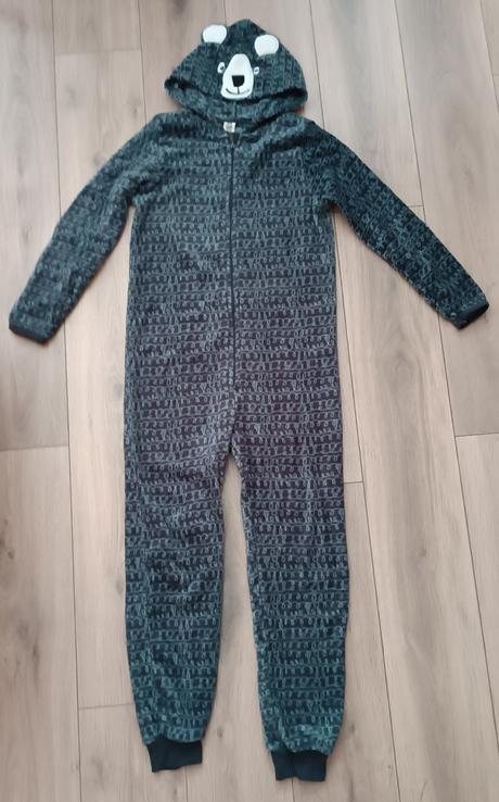 Pyžamo/overal, hema,146