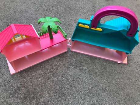 Maly plastovy domcek, 