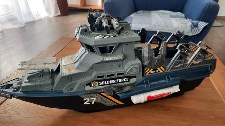 Vojenská velka lod, 