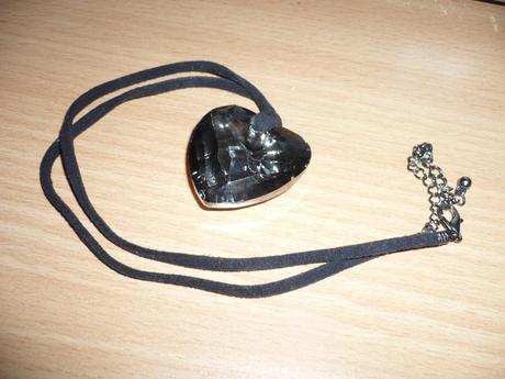 Nahrdelnik so srdieckom, 