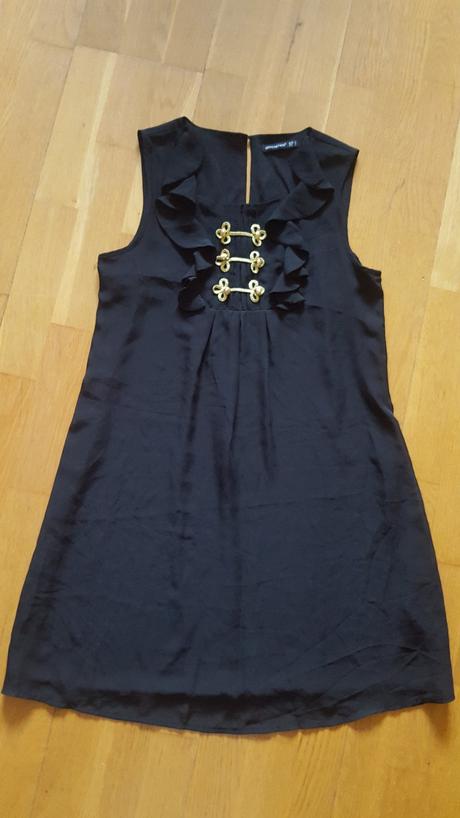 Čierne šaty, atmosphere,38