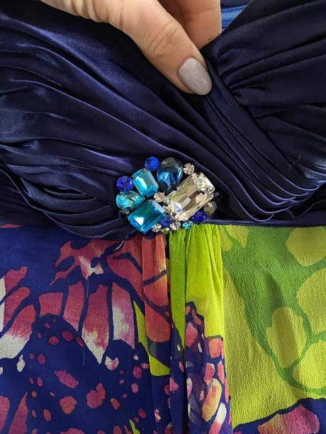 Spoločenské šaty, 36