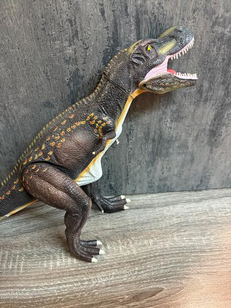 Safari ltd - velky ohybny dinosaurus rex,