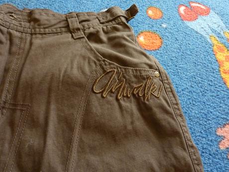 Nenosené nohavice, 134