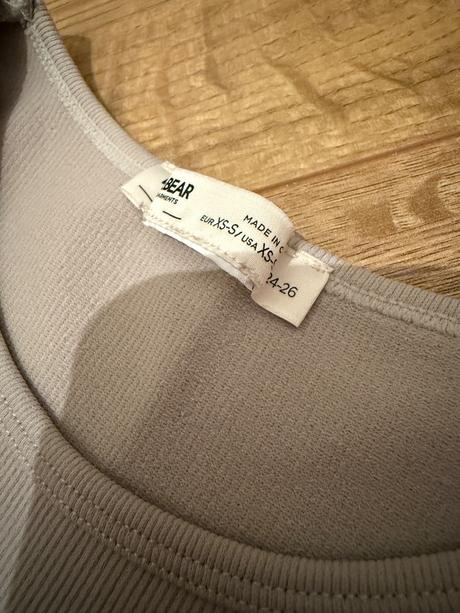 Béžový crop top, pull&bear,xs
