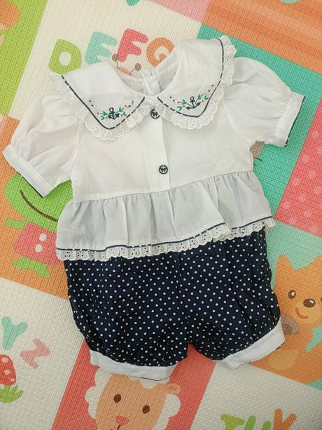 Krásny dievčenský overal, 80