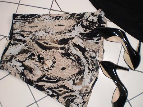 Sukna s hadim vzorom, xs