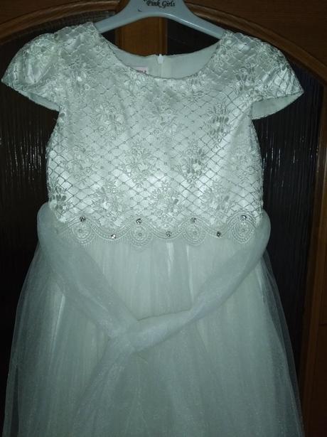 Slavnostne saty, 140