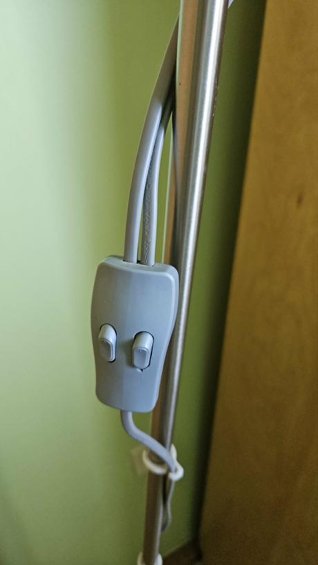 Vysoka stojaca lampa ikea, model tagarp,