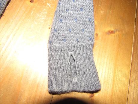 Vlnený pulóvrik, 98