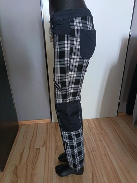 Black pistol punk nohavice, 28