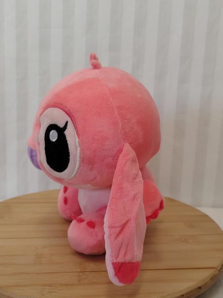 Plyšová angel z lilo a stitch, v sede 23 cm,