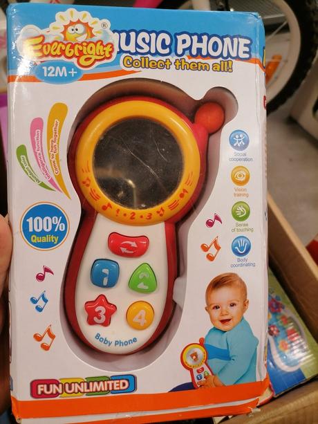 Hudobný telefone,