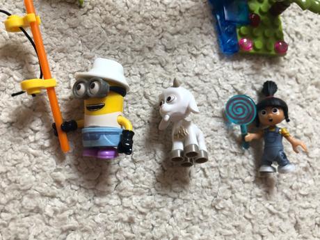 Mega stavebnica - mimoni - agnes a jednorozec,