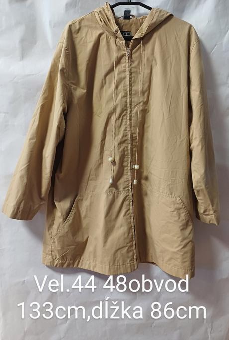 Dámska  baloniakova bunda, 48