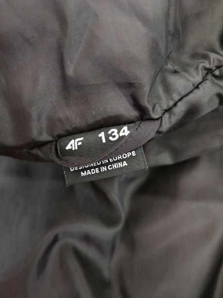 Zimna bunda 4f, 134