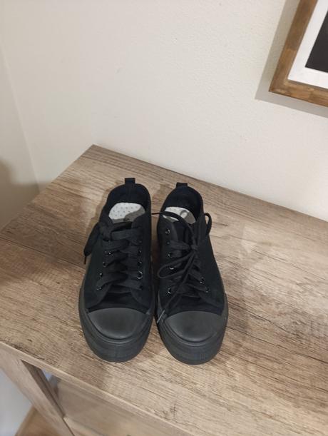 Tenisky, 38