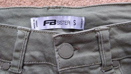 Tmavšie zelené kraťasy, new yorker,s