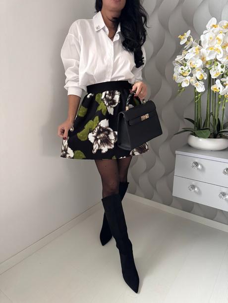 Kvetovaná nariasená sukňa, m