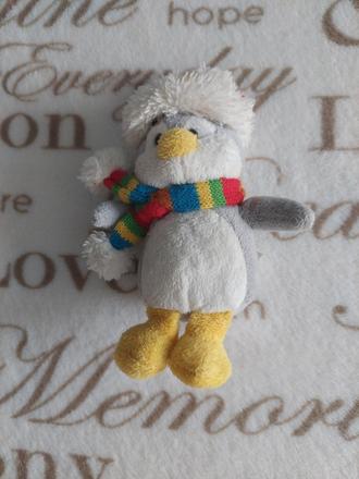 - vianočný plyšový tučniačik, 