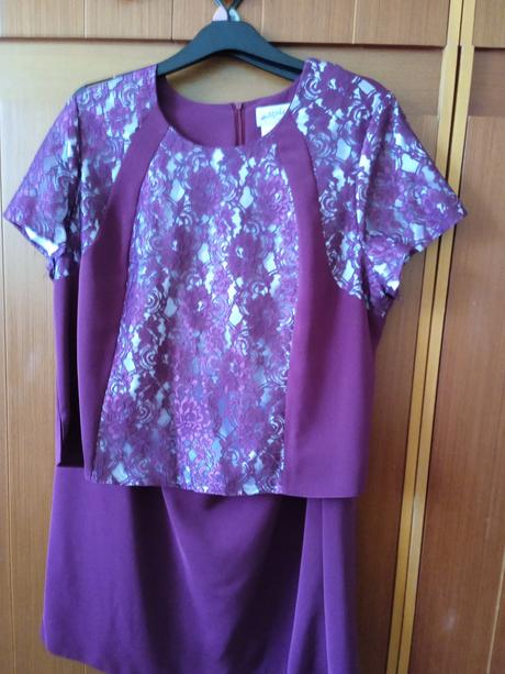 Kostým slávnostný veľkosť 52, 52