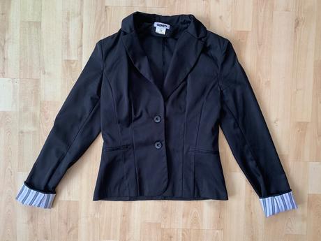 Čierne lesklé sako s pruhovanou podšívkou, 36