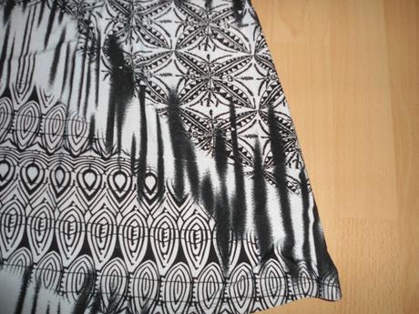 Ciernobiele tricko bez ramienok, 38