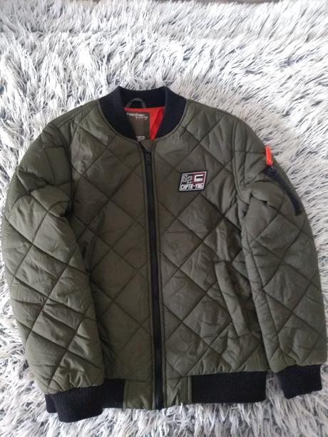 Prechodná bundička, chapter young,146