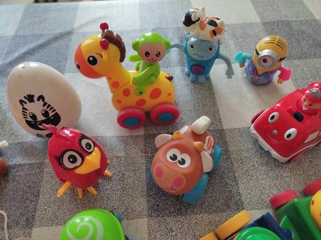 14x interaktivne hracky, 