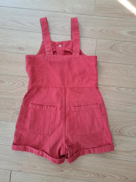 Krásne červené kraťasy natraky, zara,152