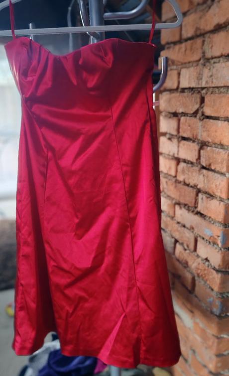 Spoločenské e šaty, l