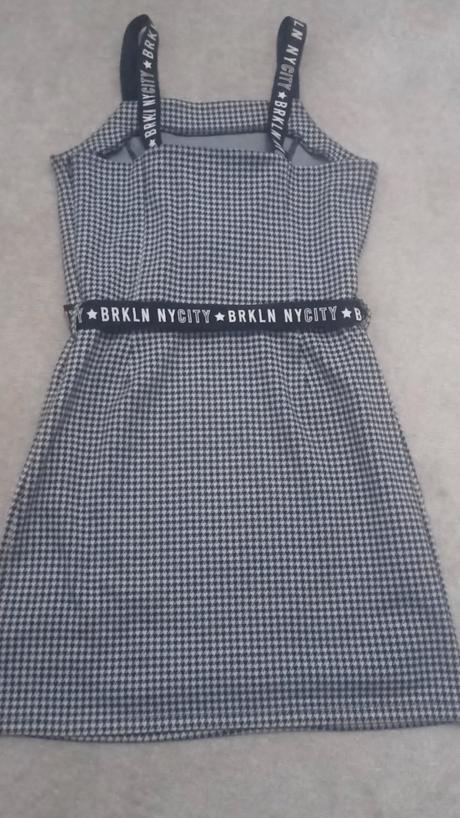 Dievčenské šaty, c&a,152