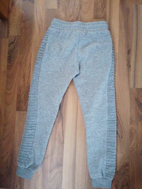 Tepláky, chapter young,134