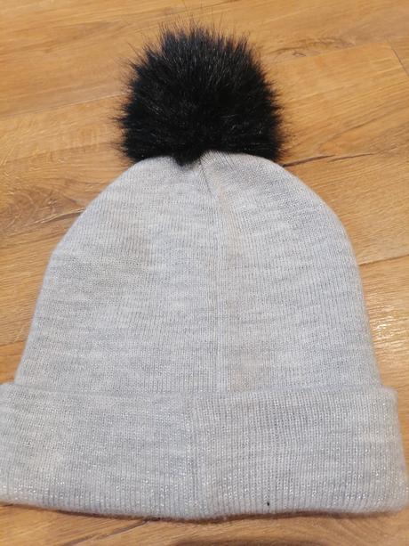 Dievčenská čiapka, 134