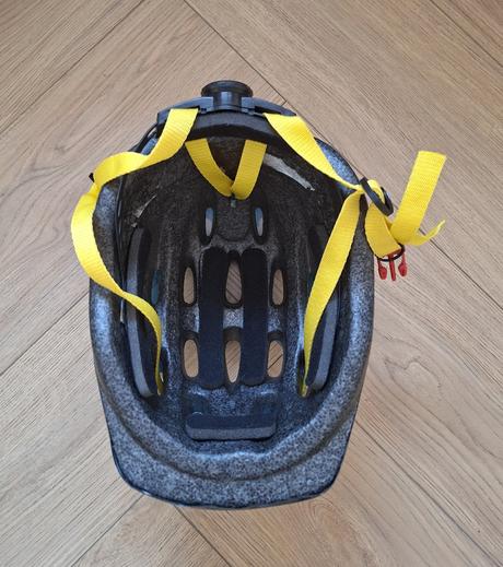 Chlapčenská cyklistická prilba, s