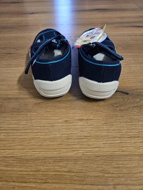 Papuče nové, ren but,35