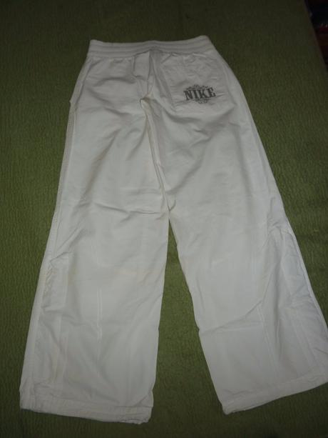 Biele gatuse 2, nike,140