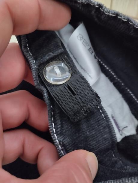 Menčestrové nohavice, tik & tak,122