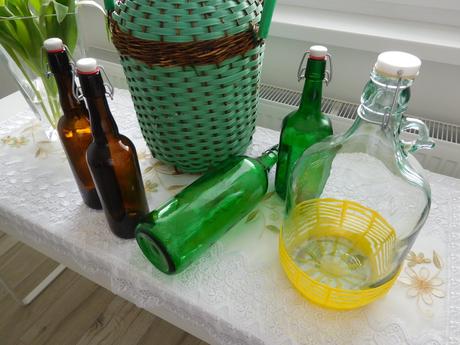 Sklo opletené / čisté fľaše zelené, hnedé,, 