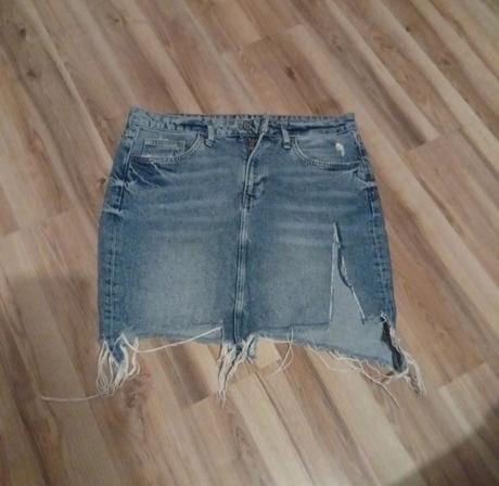 Potrhaná riflová sukňa, denim,40