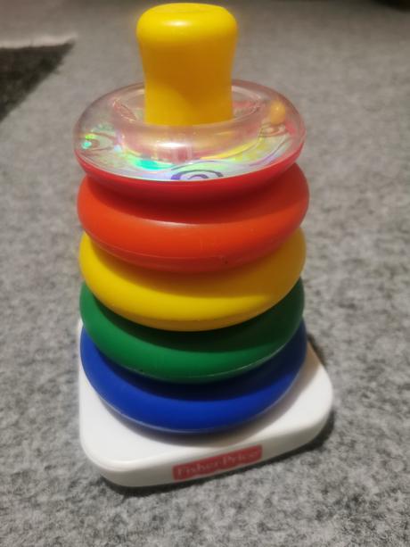 Navliekačka fisher price, 