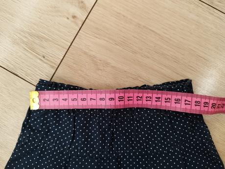 Nádherná suknička, 68