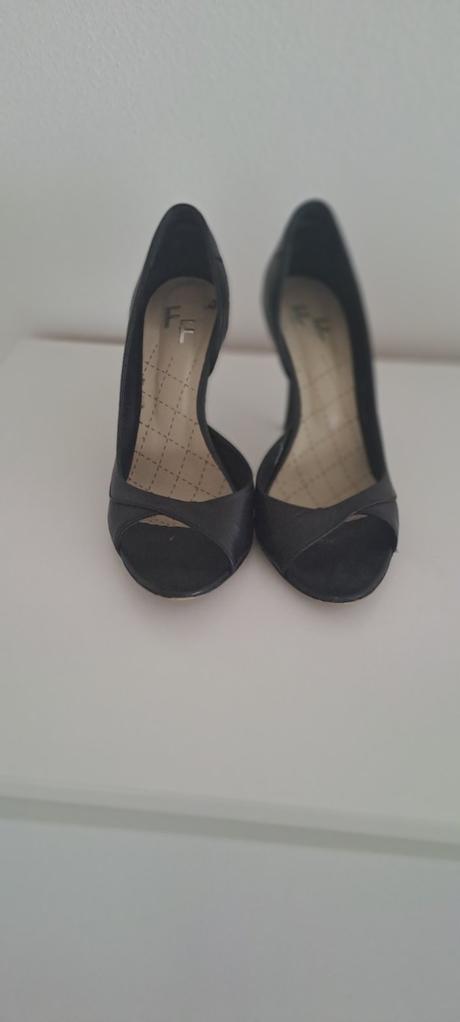 Čierne sandále, 39