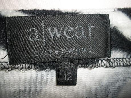 Trendové nohavice a topík. budte in, warehouse,s