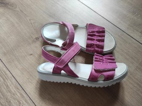 Sandálky, baťa,33