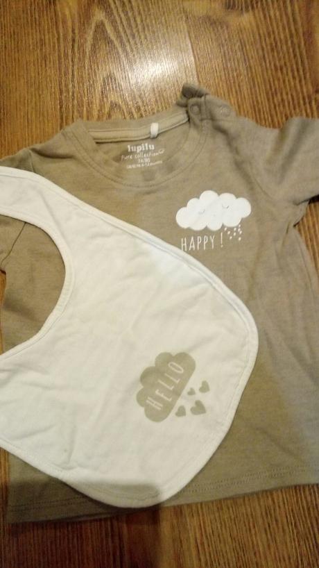 Tričko + podbradník, lupilu,74