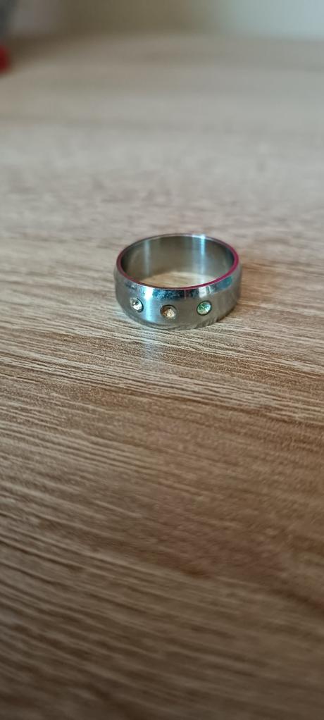 Prsteň z chirurgickej ocele,